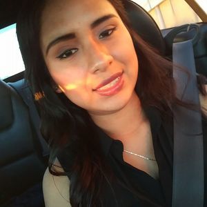 Meet your Posher, Leticia