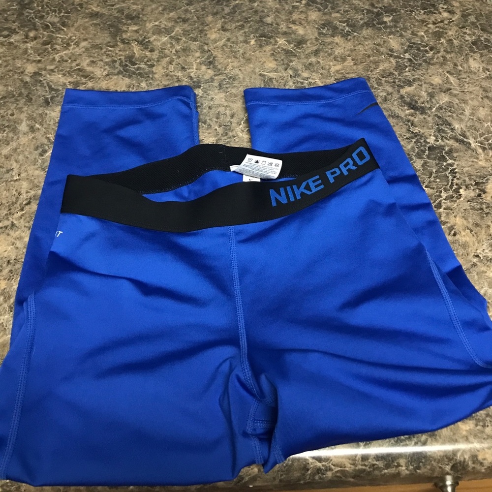 Blue Nike Pro Cropped Tights