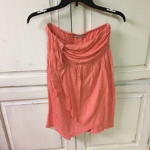 Long light sleeveless top