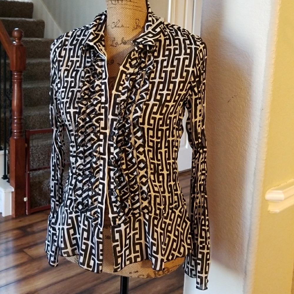 Ruffle long sleeve blouse