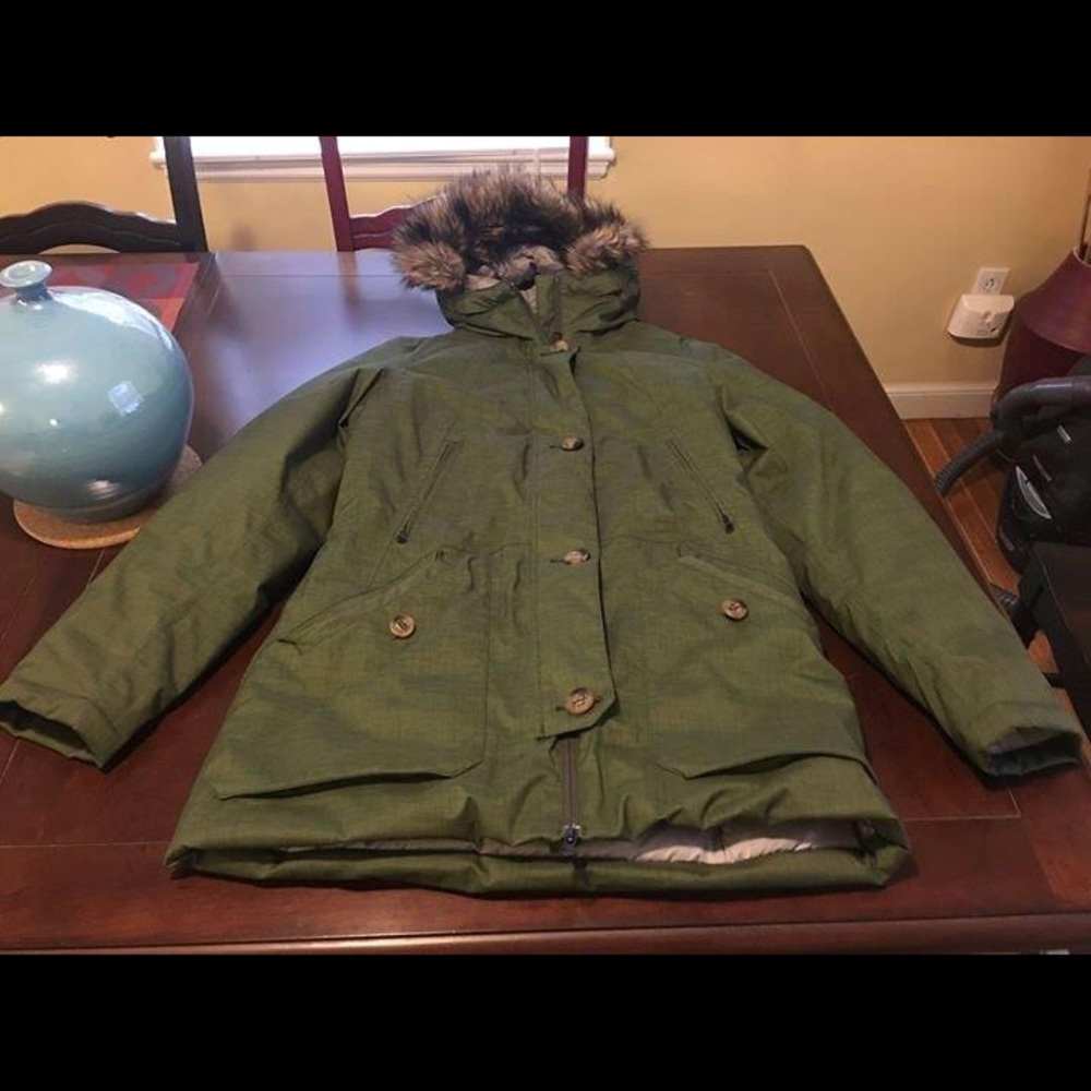 Women’s NorthFace Mauna Kea Parka