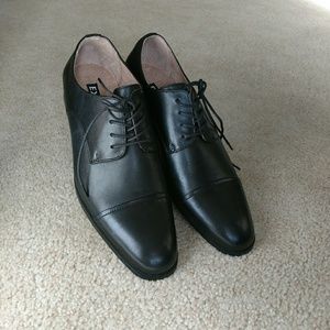 Leather Oxford Dress Shoe