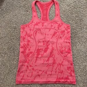 Lululemon tank