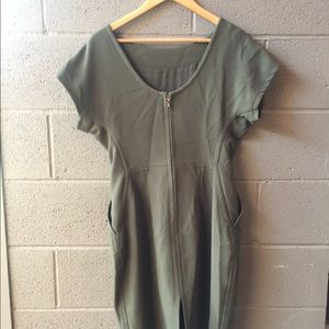 Zip dress