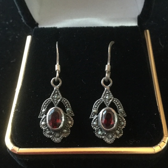 Vintage Jewelry - Antique Garnet Earrings
