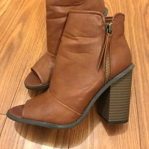 Brown Forever 21 booties