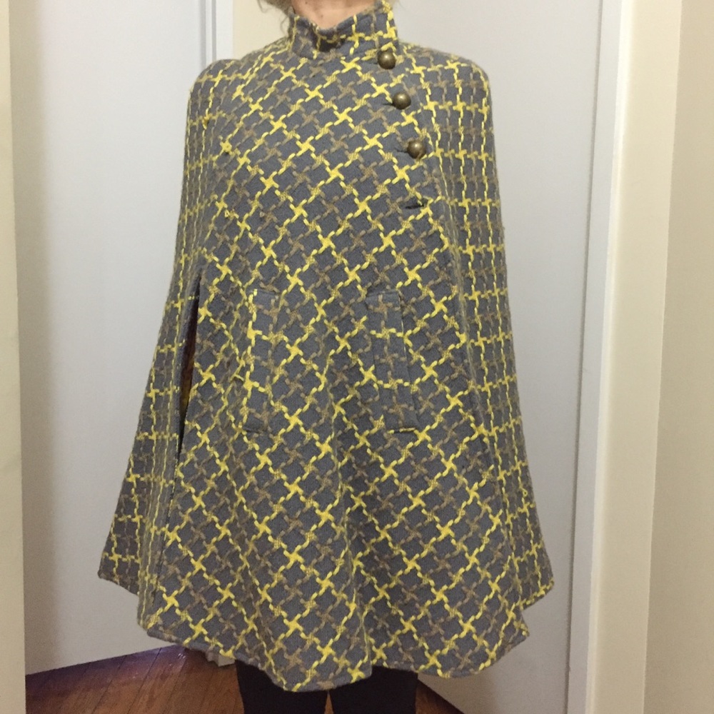 Cape / Coat
