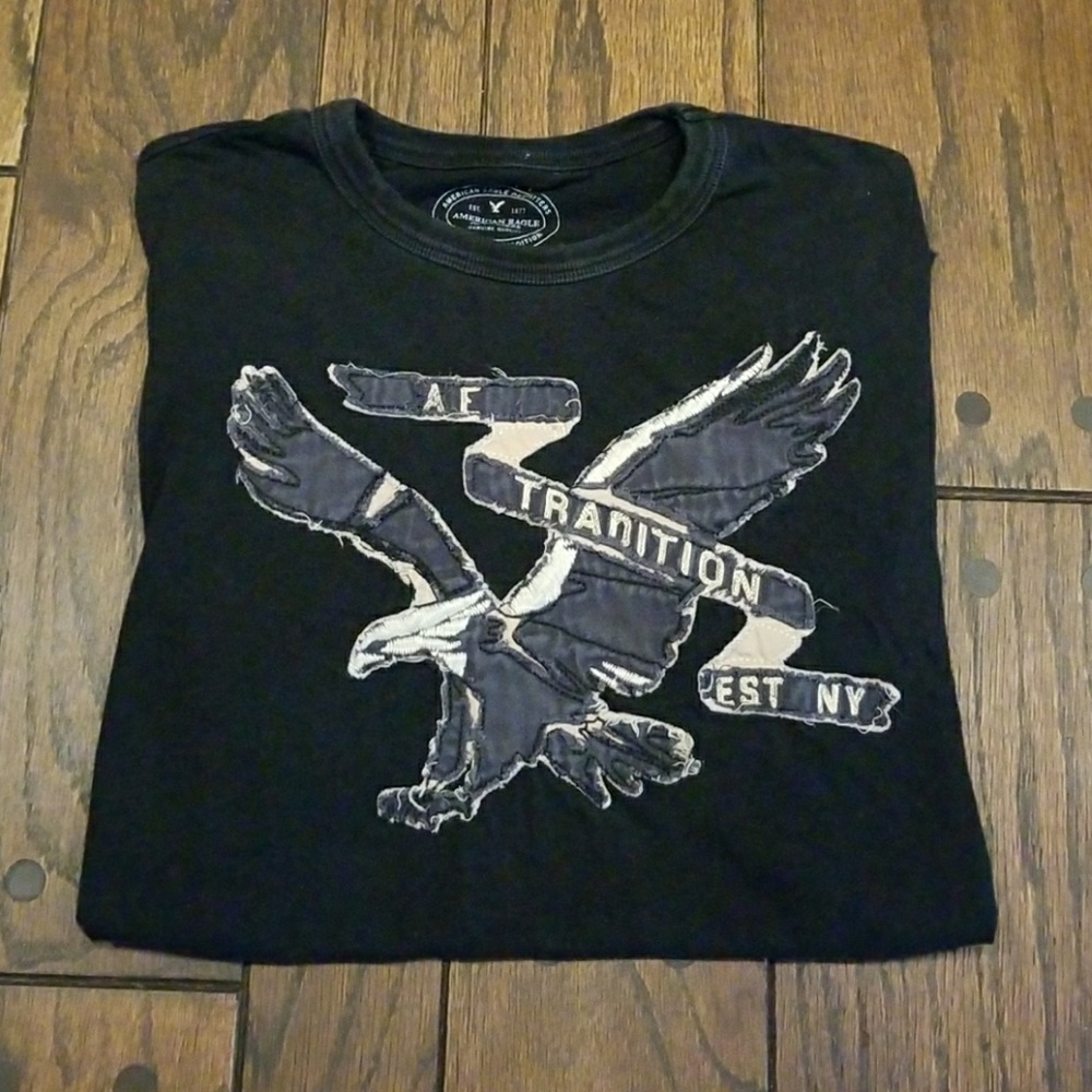 2/$10 American Eagle T-Shirt