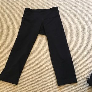 Lululemon wonder under cropped leggings