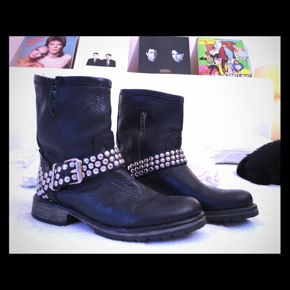 Steve Madden black ankle boots