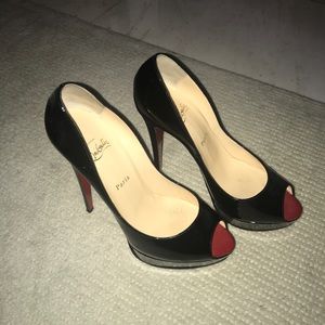 Christian Louboutin size 40.5
