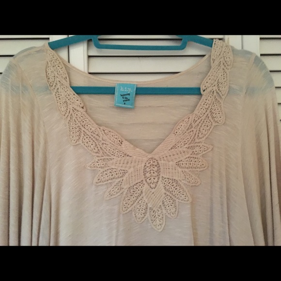 Shirt - Picture 2 of 2