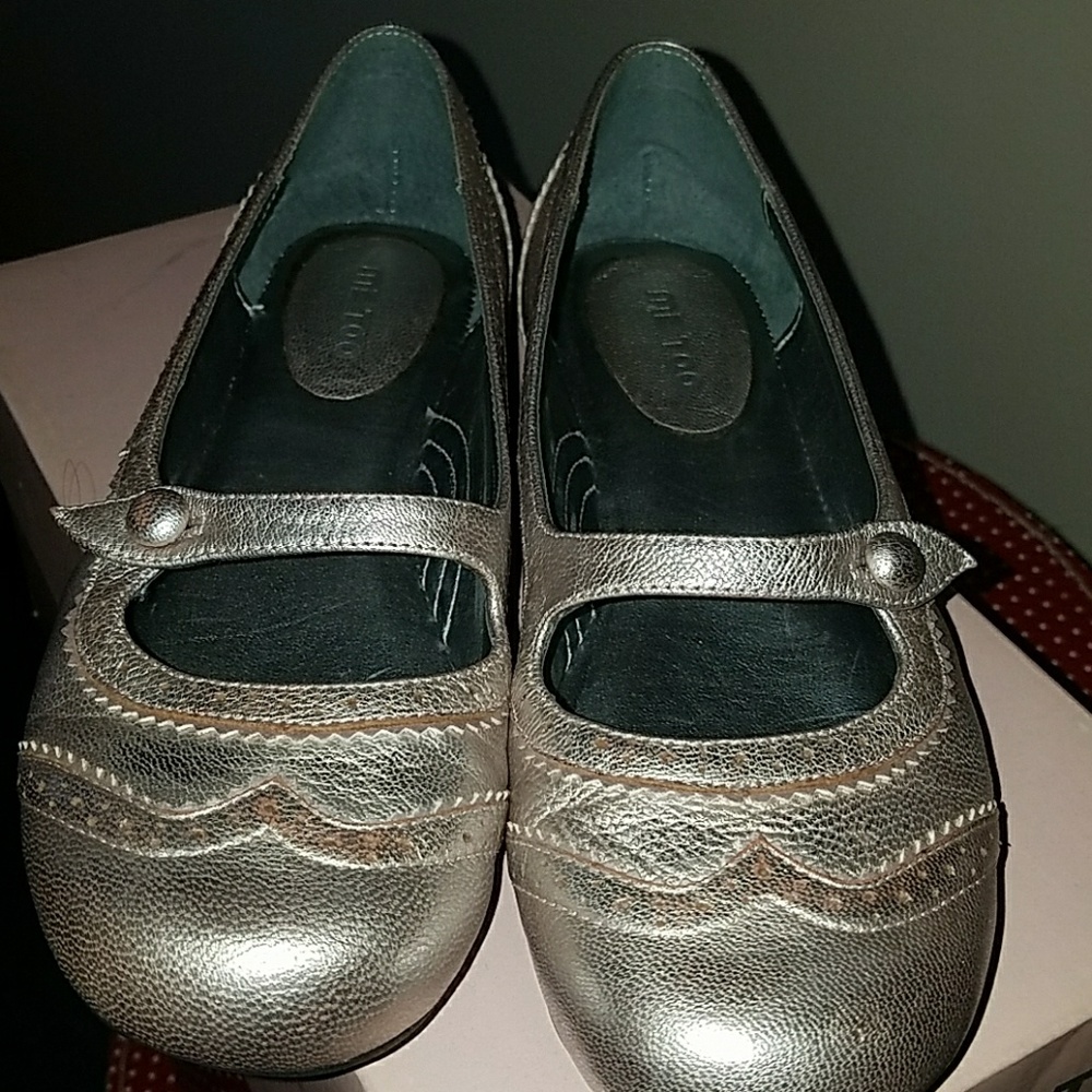 🆕 mary jane season! vintage! me too pink metallic wingtip mary jane shoes