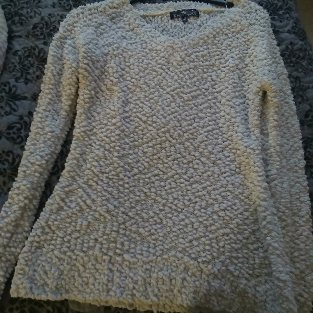 Super comfy and warm cotton ball sweater 😊