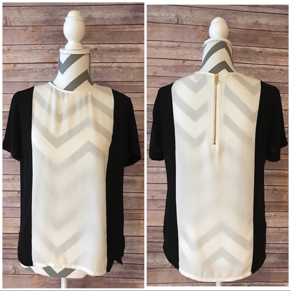 VINCE CAMUTO Black&White Blouse with Gold Zipper