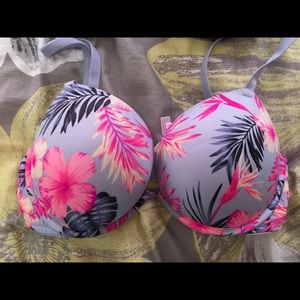 *NEW* Pink Victoria's Secret Bra