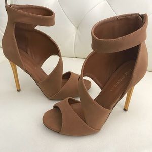 Women’s heel
