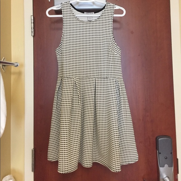 Checkered dress - Picture 3 of 4