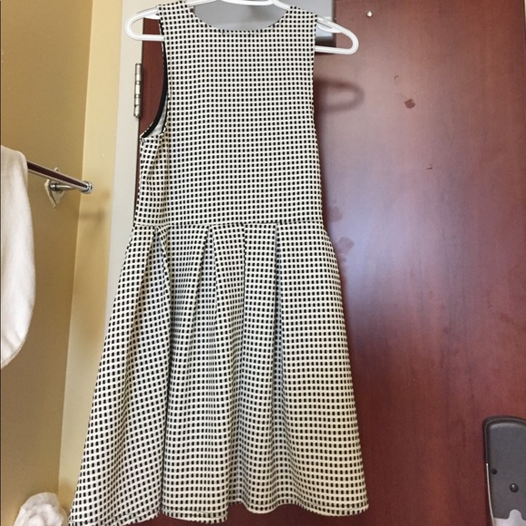 Checkered dress - Picture 4 of 4