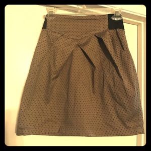 H&M skirt with pockets-size 6