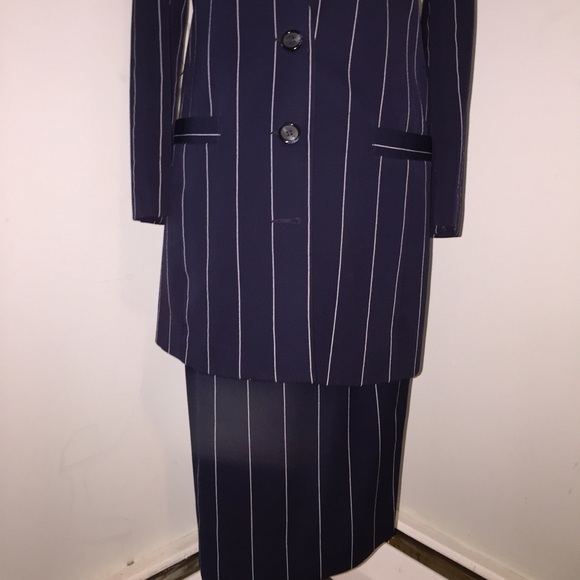 Vintage Christian Dior skirt suit - Picture 4 of 8