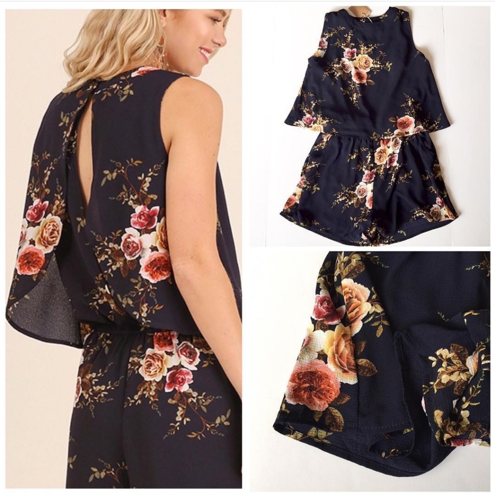 Umgee Floral romper with pockets, size small.
