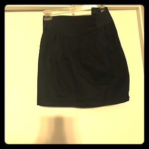 H&m black size 6 skirt