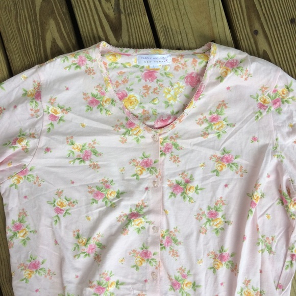 Floral Button Top - Picture 3 of 4