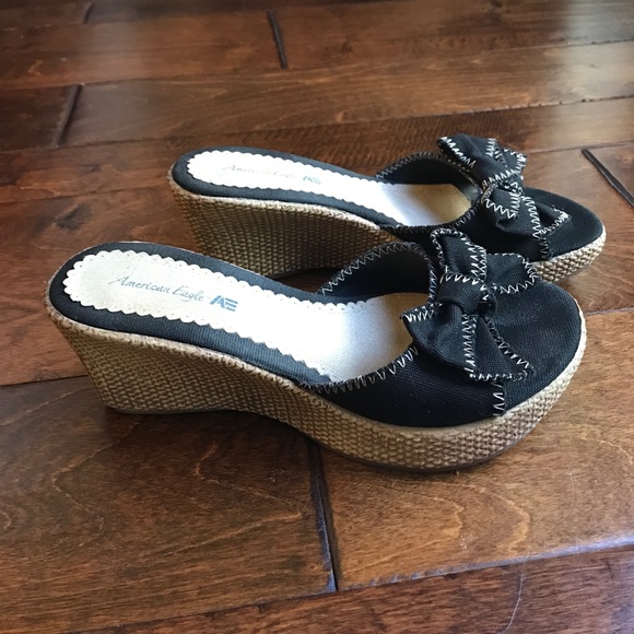 American Eagle Sandals - Picture 2 of 4