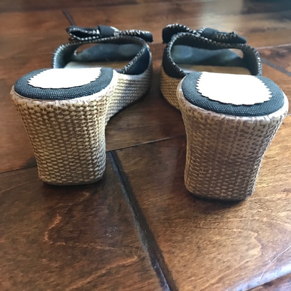 American Eagle Sandals - Picture 3 of 4