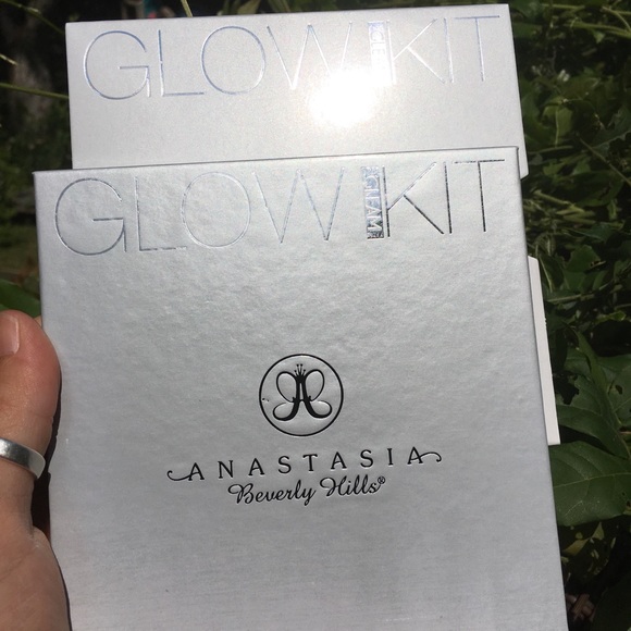 Anastasia Beverly Hills glow kit gleam - Picture 3 of 3