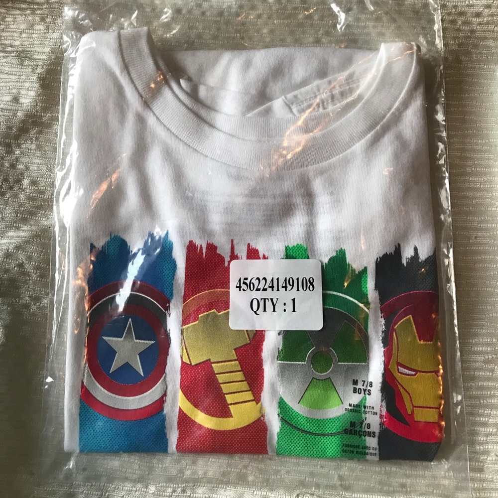 Disney Marvel Avengers T-Shirt Size M