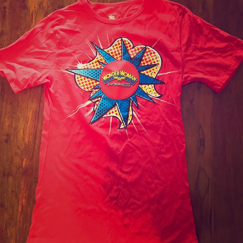 RARE SPECIAL Edition MAC Wonder Woman Tshirt ♥️✨