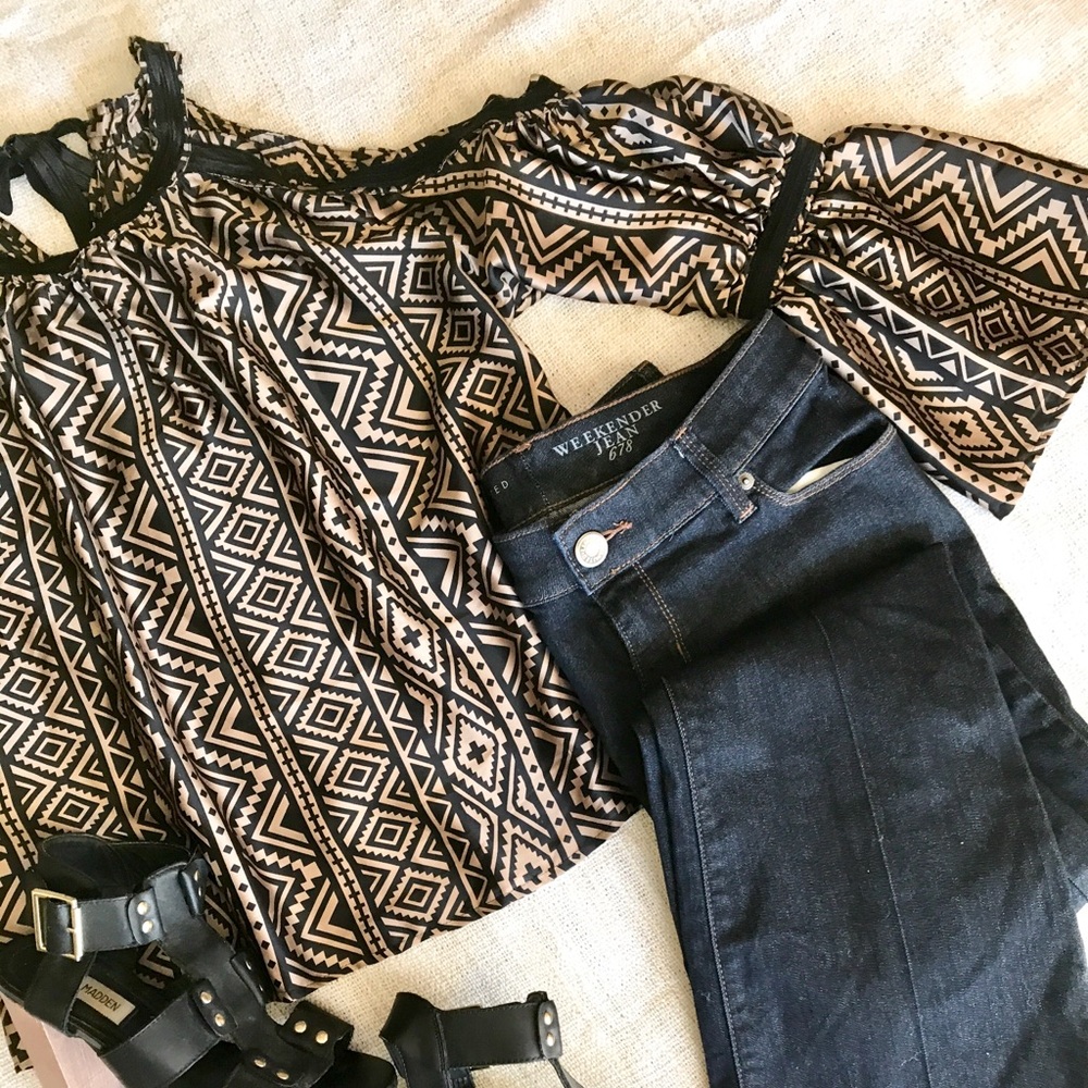 Cold Shoulder Aztec Print Top