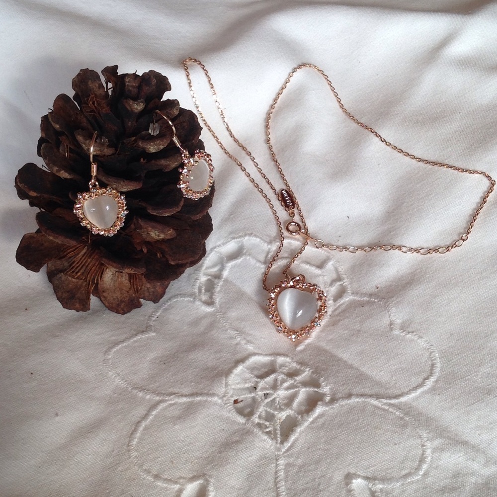 Opal Earring & necklace set