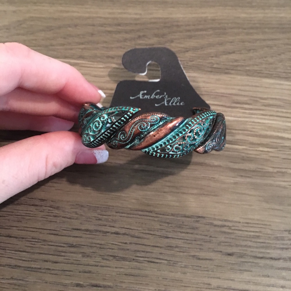 NWT Stretchy Turquoise Bracelet