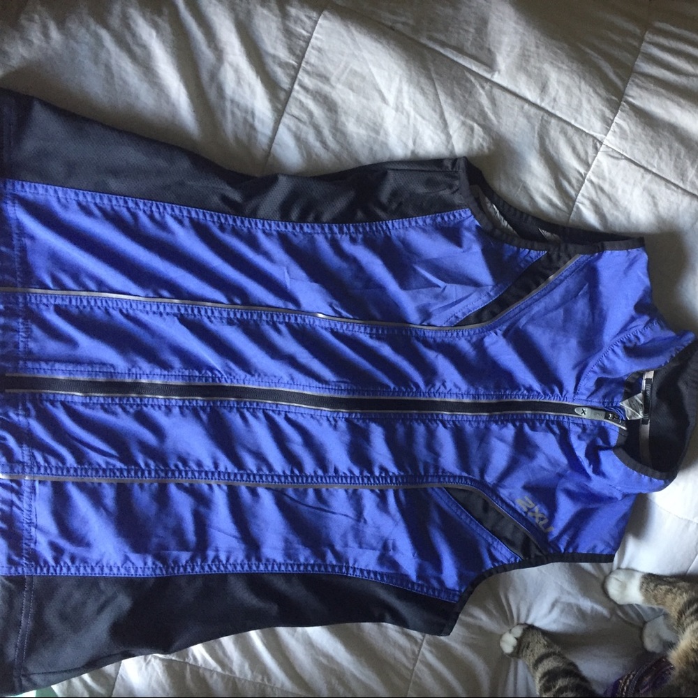 2XU running vest