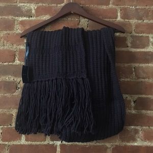 Navy knit Cole Haan scarf NWT