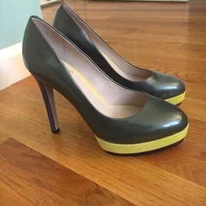 Vince Camuto multicolored heel