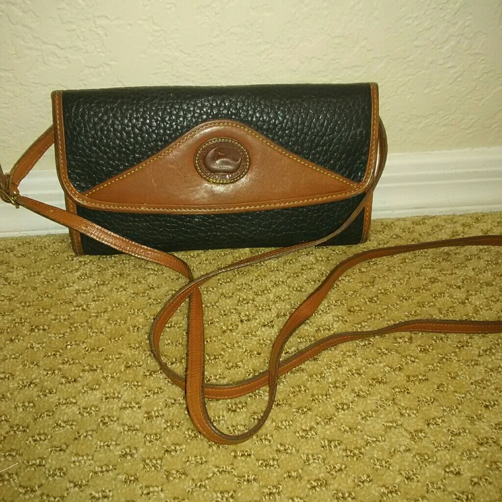 Vintage Dooney Bourke Brown black crossbody wallet