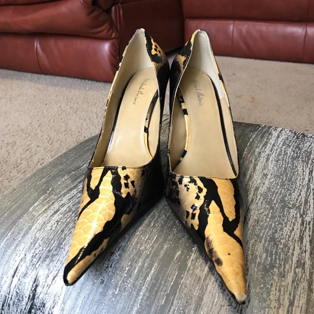 Pointed Pumps - image 2