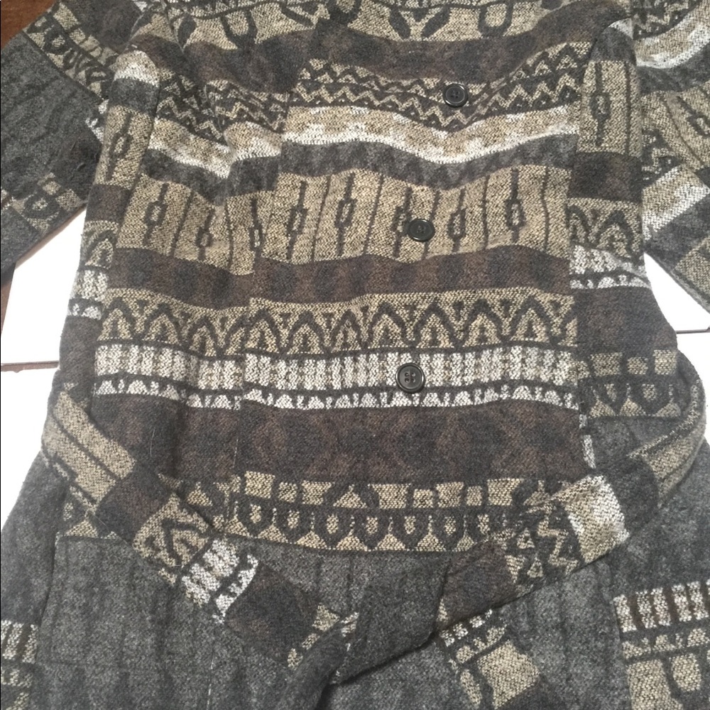 Wrap jacket with big hood and tie