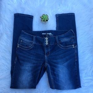 Ariya Sweet Cheeks medium wash denim skinny jeans
