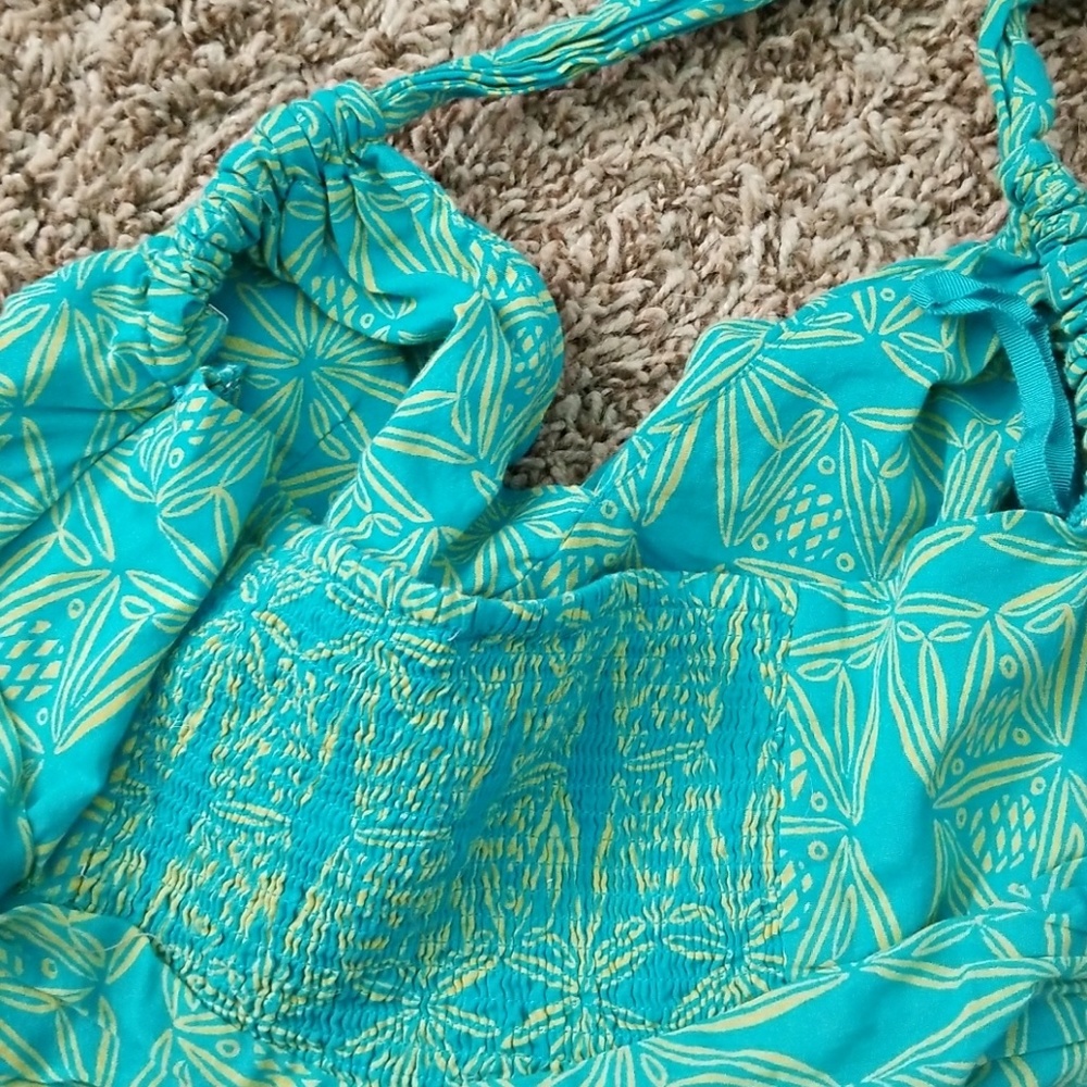 Halter top - Picture 3 of 3