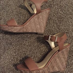 Jessica Simpson wedges