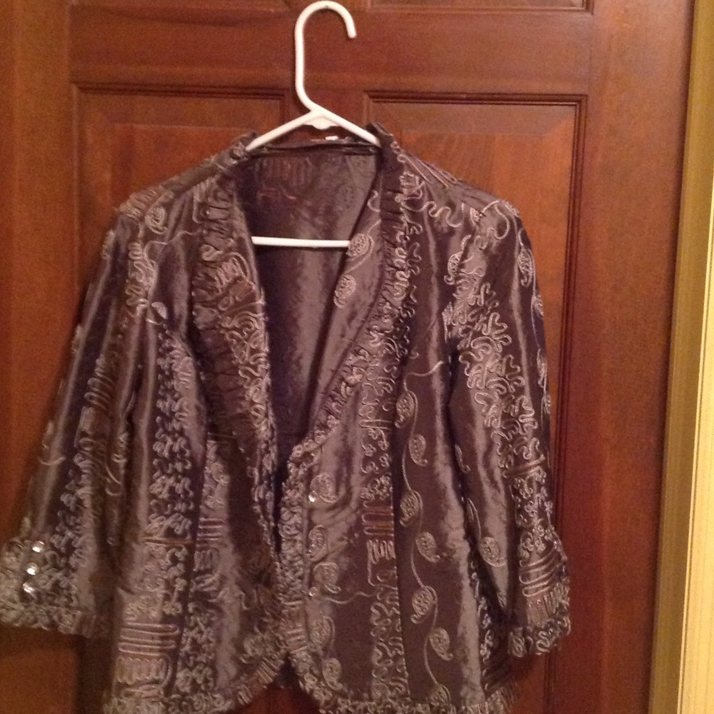 Beautiful satiny paisley print jacket