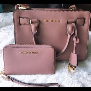 MK dusty rose set with wallet saffiano