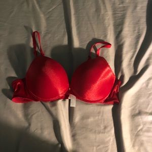 Fredericks of Hollywood push up