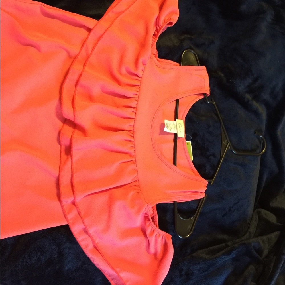 Beautiful salmon Ruffle blouse - Picture 2 of 3