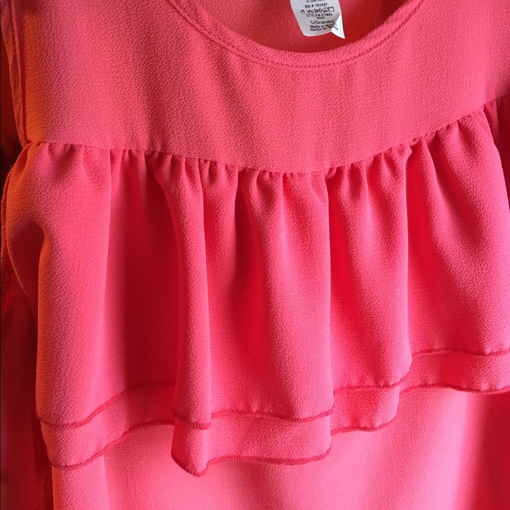Beautiful salmon Ruffle blouse - Picture 3 of 3